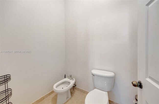 Building Photo - 10420 SW 229th Ln