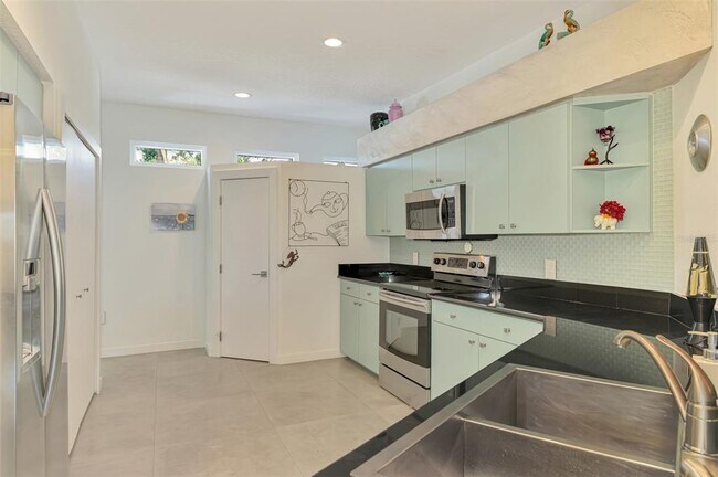 Building Photo - 412 Treasure Boat Way