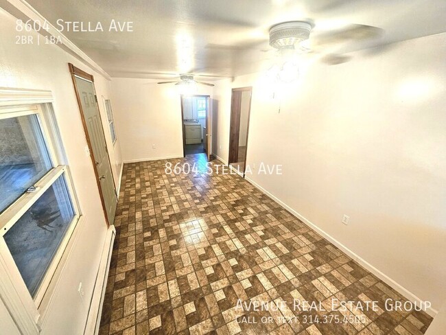 Building Photo - Charming 2-Bed Oasis with Spacious 1420 Sq...