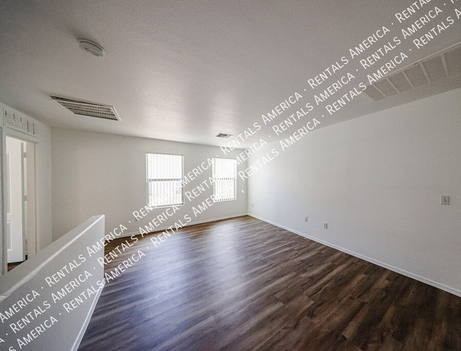 Building Photo - 9410 W Virginia Ave