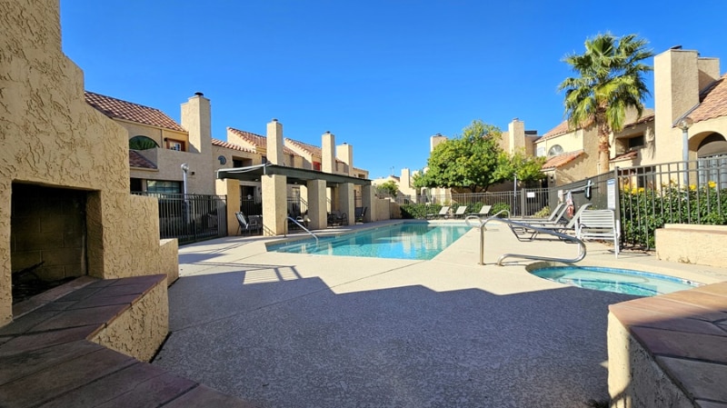 Building Photo - 1025 E Highland Ave