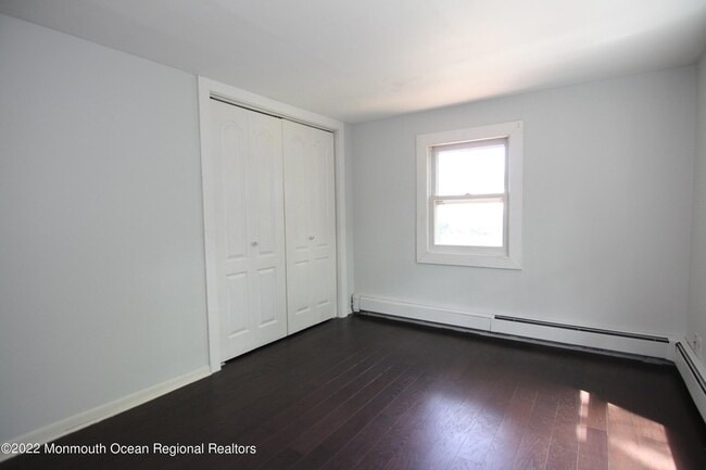 Building Photo - 15-17 E Lincoln Avenue Unit 17