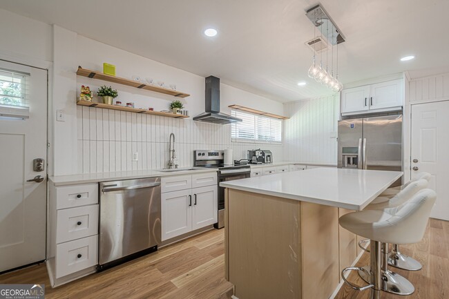 Building Photo - 2018 Bramblewood Dr NE