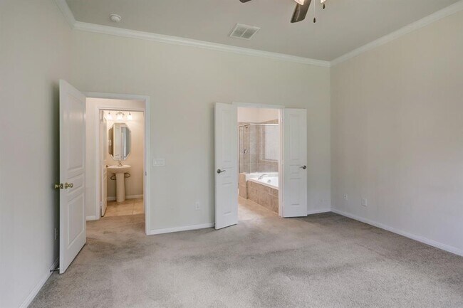Building Photo - 16617 Conner Creek Ln