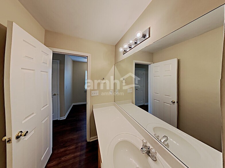 Building Photo - 86 Branch Valley Way