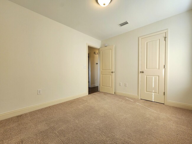 Building Photo - Great location in Foley - 3/2