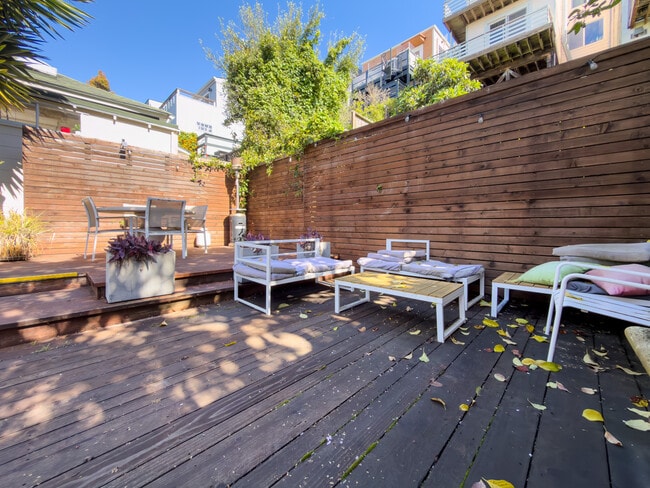 Building Photo - 1135 De Haro St