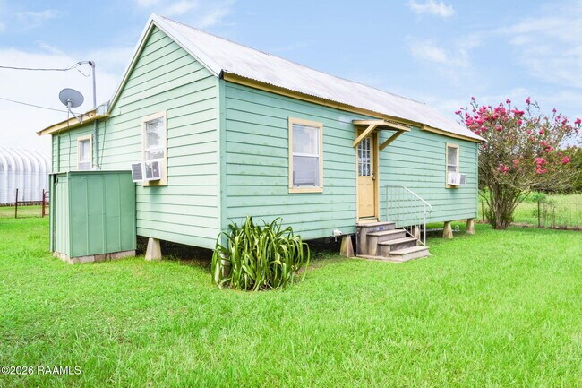 Building Photo - 866 Mouton Rd