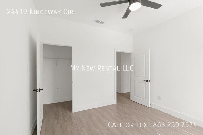 Building Photo - 24419 SW Kingsway Cir