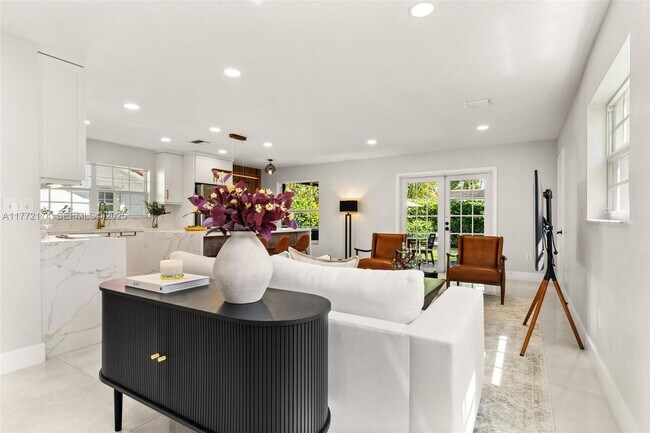 Building Photo - 911 SW 57th Ave