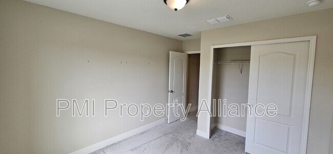 Building Photo - 735 Overpool Ave