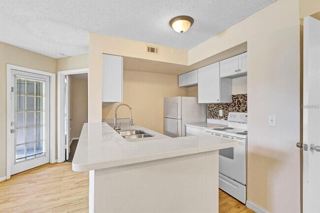Building Photo - 413 Fountainhead Cir