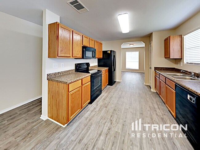 Building Photo - 1027 Creek Knoll