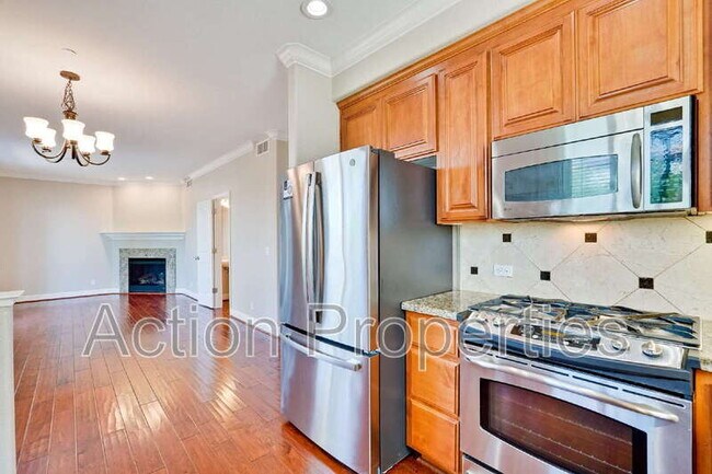 Building Photo - 241 Granada Park Cir