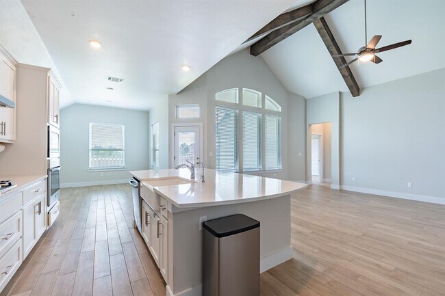 Building Photo - 1012 Heartleaf Dr