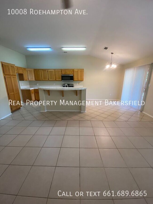 Building Photo - 10008 Roehampton Ave