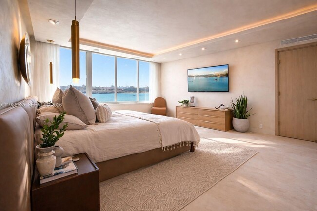 Building Photo - 1000 West Ave