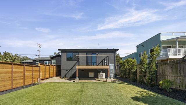 Building Photo - 3817 Highland Dr