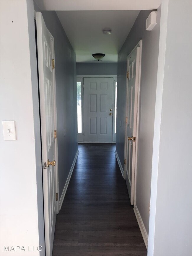 Building Photo - 3 br, 2.5 bath House - 420 Dorsey