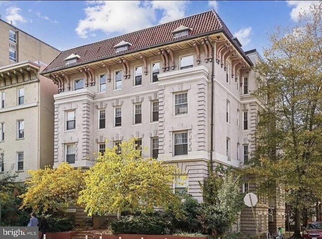 Building Photo - 1332 15th St NW