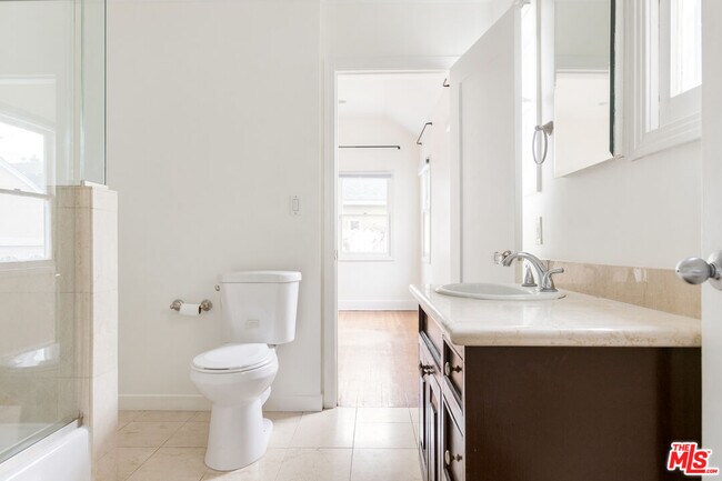 Building Photo - 2127 Benecia Ave