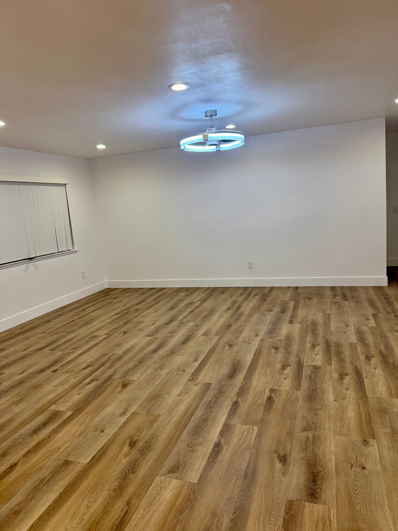 living room - 1602 Heron Ct