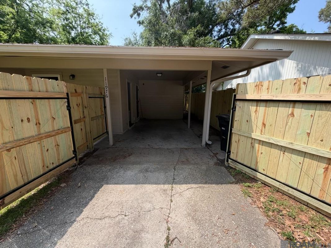 Building Photo - 11976 Baylor Dr