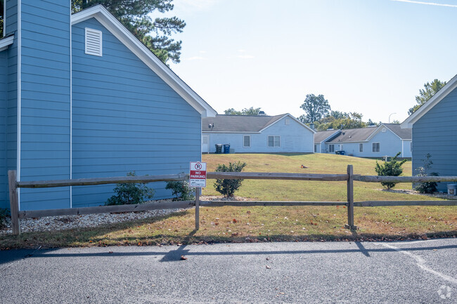 Building Photo - MILLBROOK POINTE