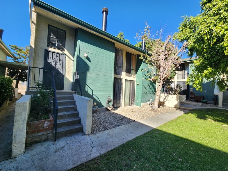 Building Photo - 11107 Arminta St