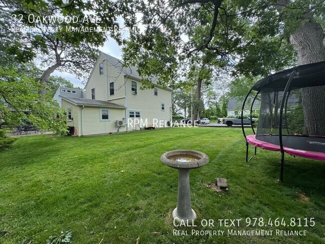 Building Photo - 32 Oakwood Ave