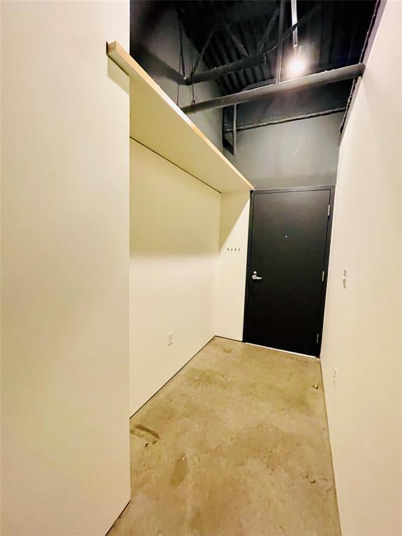 Building Photo - 601 Brushy St