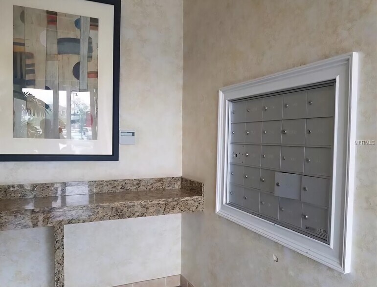 Mail - 8111 Lakewood Main St