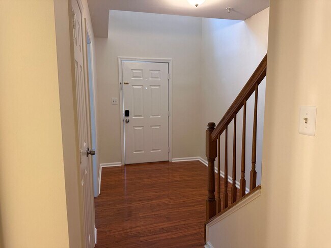 Building Photo - 6913 Malachite Pl
