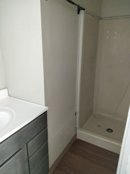 Building Photo - 1021 N 27th St