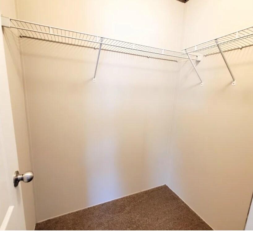 Building Photo - 9482 Lighthouse Dr