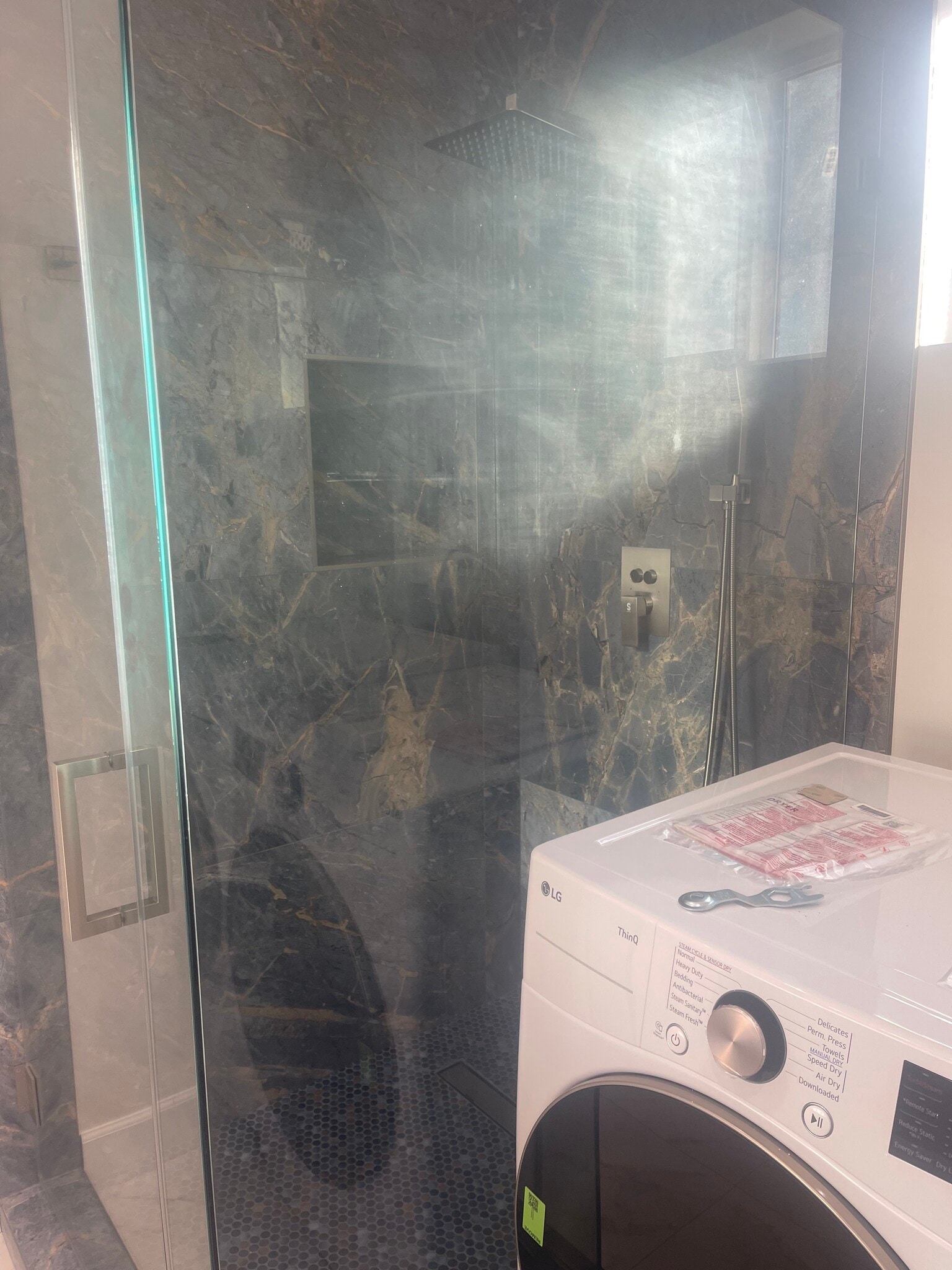 Shower - 1235 S Adams St