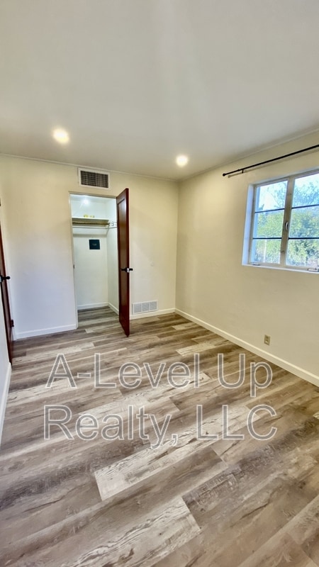 Building Photo - 1414 N Jones Blvd