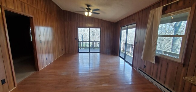 Building Photo - Cozy 2 Bd/2Ba Home in Linville Land Harbor