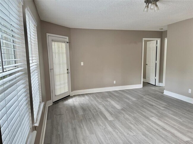 Building Photo - 6064 Westgate Dr