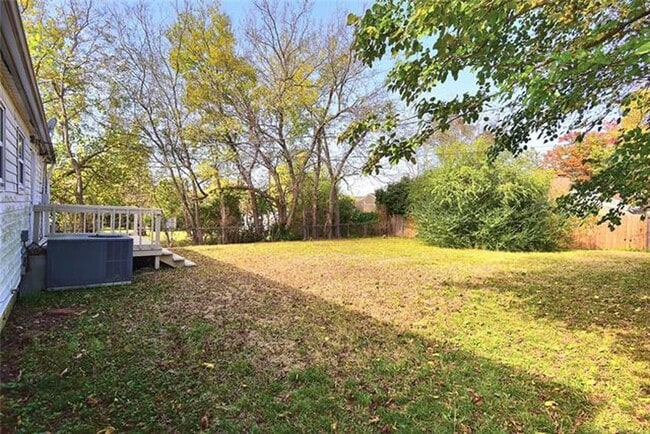 Building Photo - Remodeled 3 Bedroom House