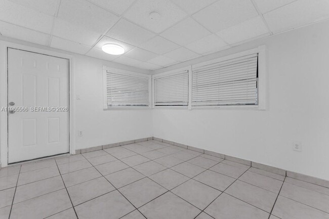 Building Photo - 5831 Taylor St