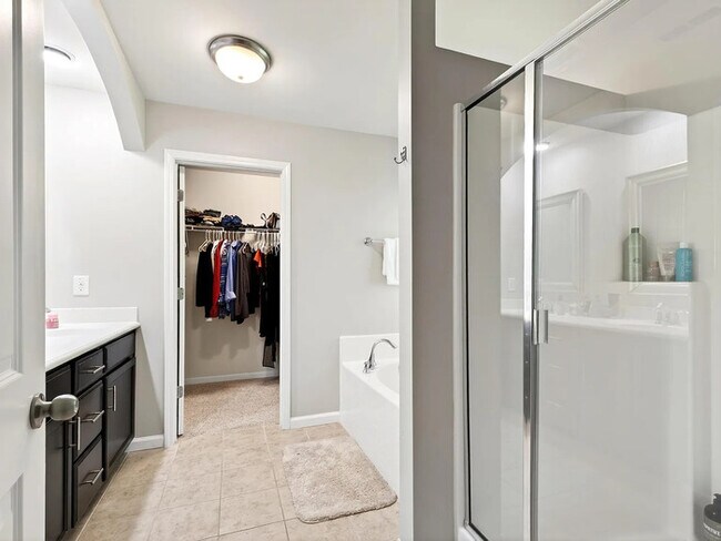 Building Photo - Earn Wealth While Leasing – Like a Homeowner – Lease to Own