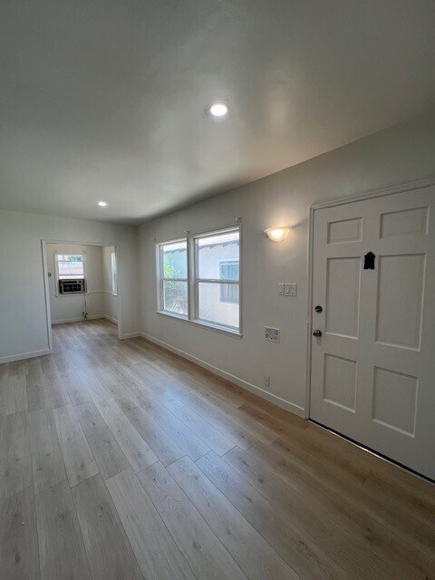 Building Photo - 414 N Glenwood Pl