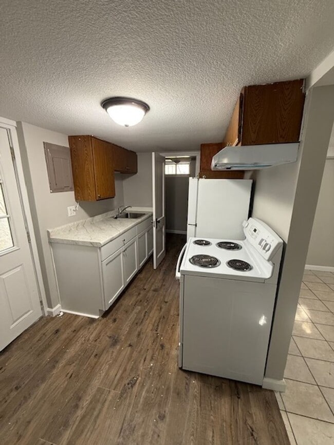 Building Photo - Italian Estates Property Management