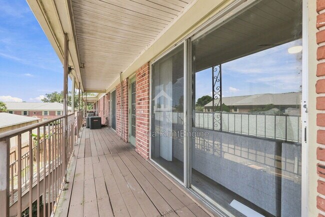 Building Photo - 525 Georgetown Dr