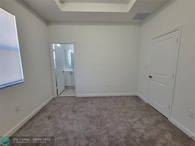 Building Photo - 28637 SW 132nd Ct