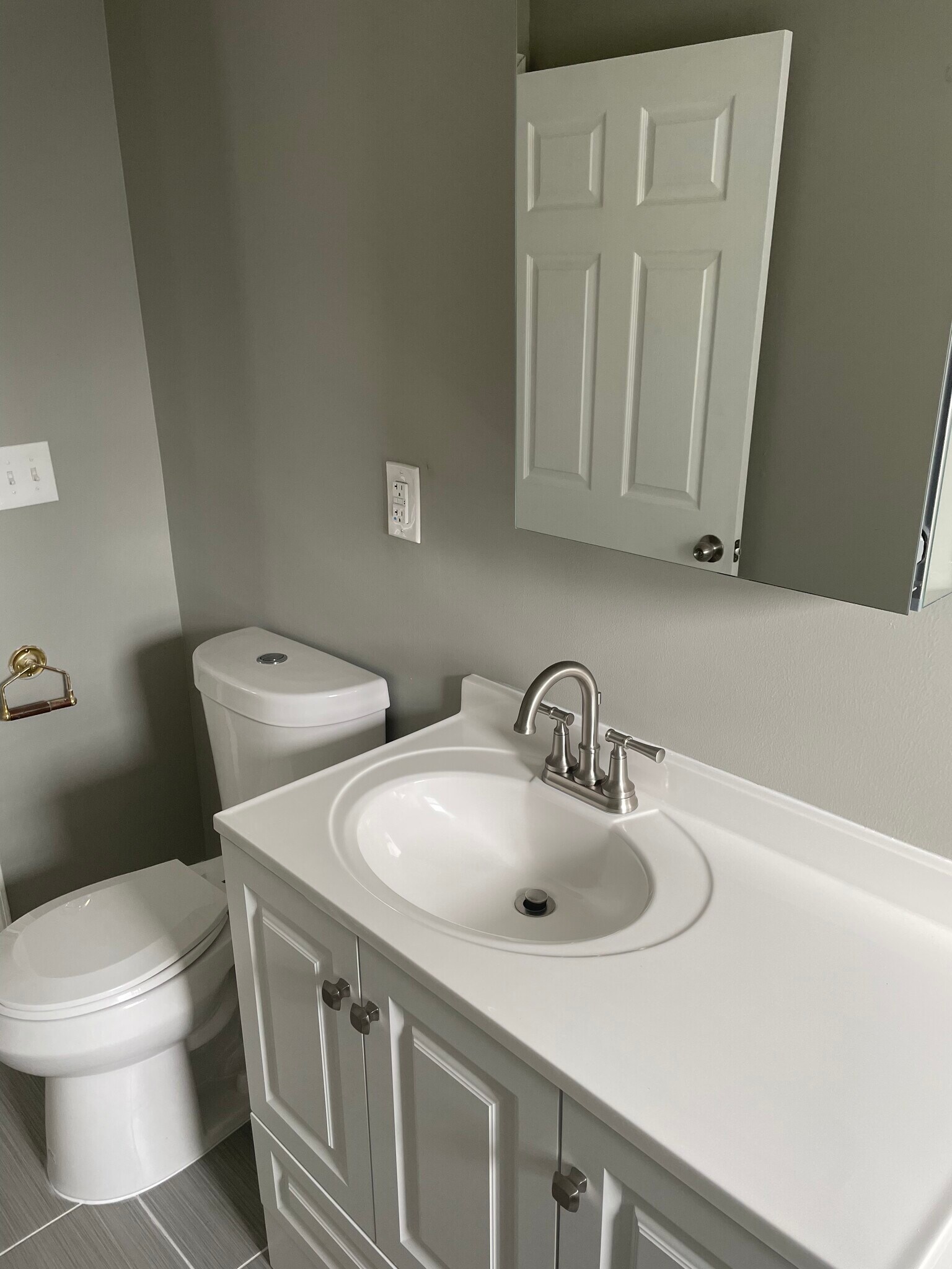 Bathroom - 294 W Webster Ave