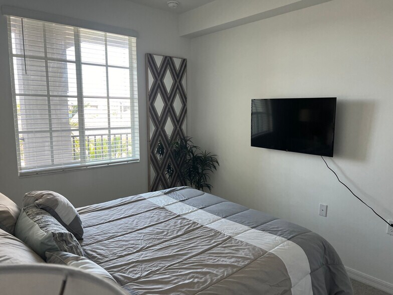 Building Photo - 43997 Boardwalk Loop