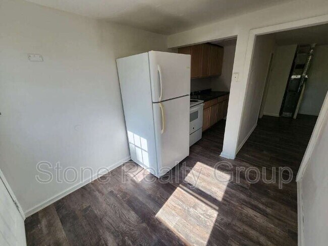 Building Photo - 2117 Cleveland Ave