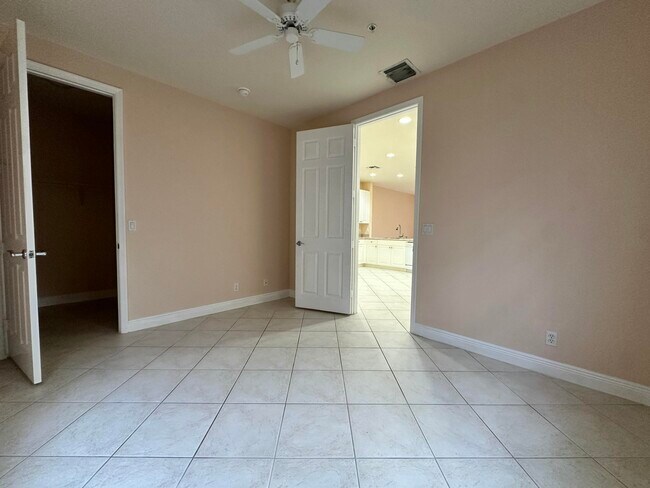 Building Photo - 155 W Indian Crossing Cir